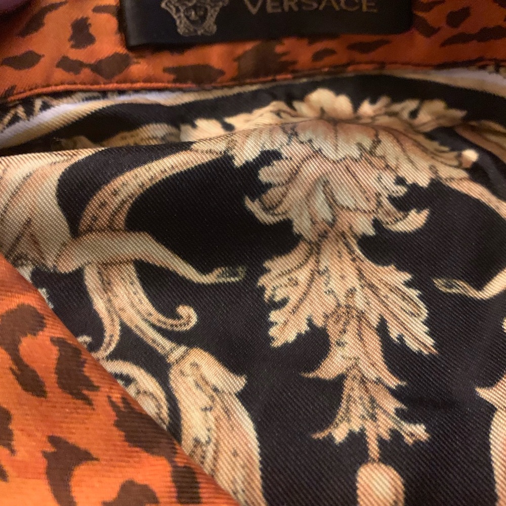 Large Versace button down - Picture 2 of 4